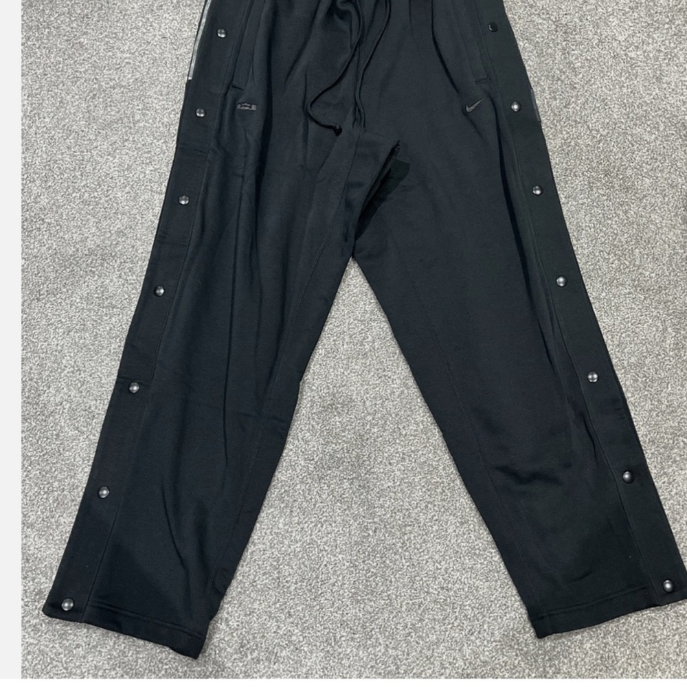 🔥 Nike LeBron Standard Issue Therma-FIT Tearaway Trousers – XL – Black – NWT - Picture 7 of 7